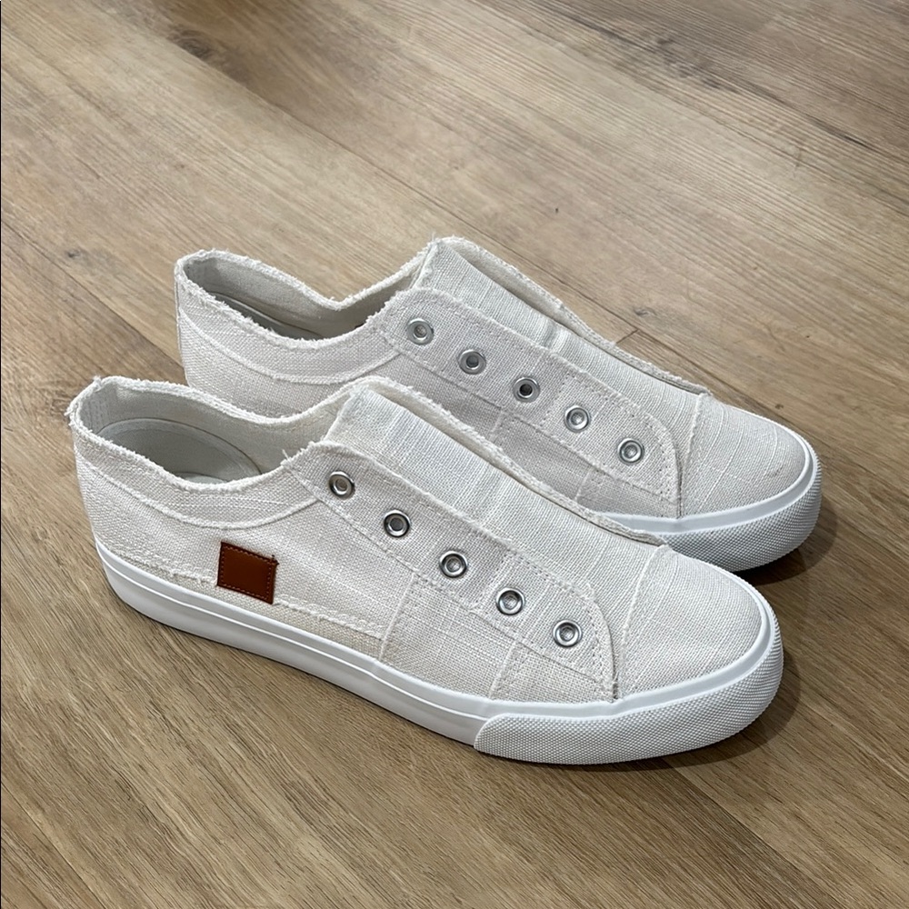 Amazon Women's Slip-On Canvas Sneakers in Off-White with Brown Accent